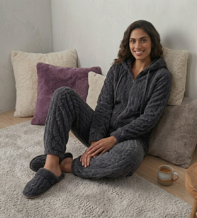 Art.1539 pijama dos piezas con cierre y capucha 