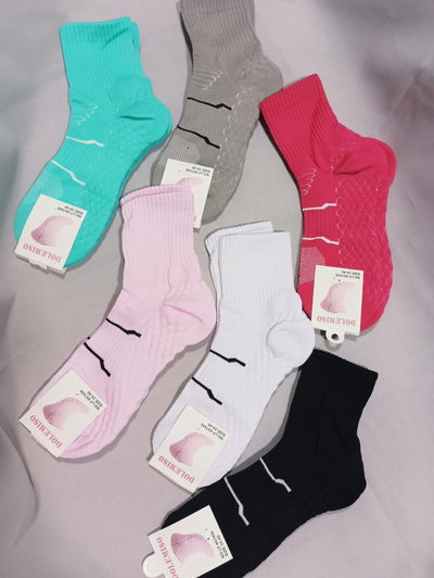 M228 tenis antideslizante x3