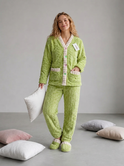 Art.1543 Pijama con botones plush