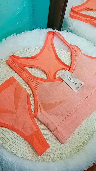 Art 630 conjunto deportivo con less