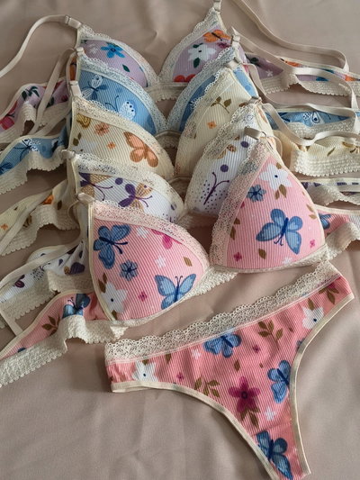 Art 677 Conjunto triangulo Morley con encaje mariposas