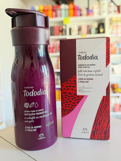 kit Tododia corporal Cereza negra y praliné: Crema+jabones