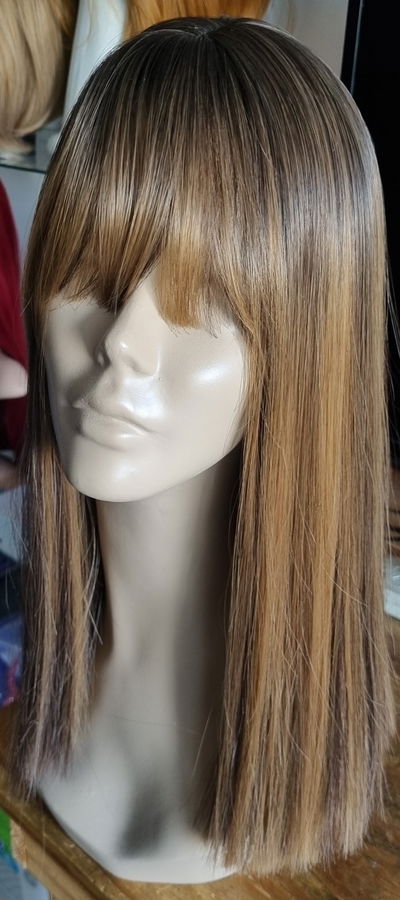 Peluca castaña con iluminación línea premium 