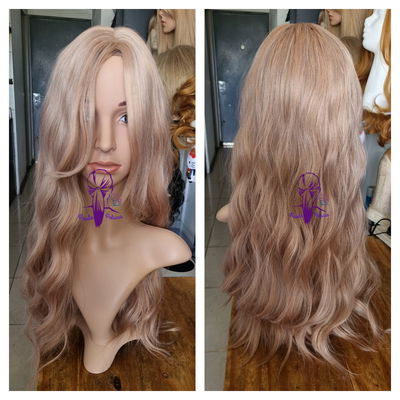 Peluca rosa viejo con cuero cabelludo 