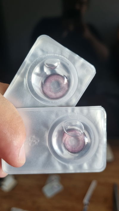 Lentes de contacto rosa claro