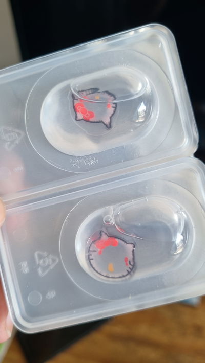 Lentes de contacto hello kitty con kit