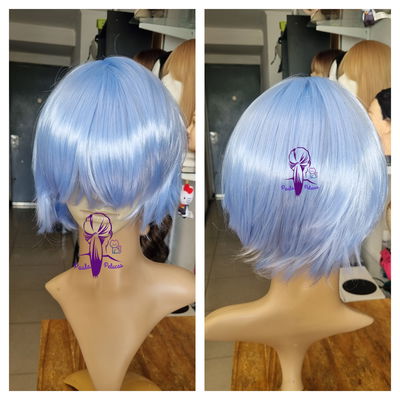 Peluca corta desmechada celeste claro