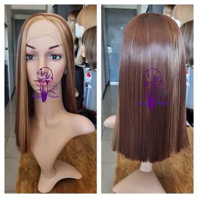 Peluca lace front castaña con reflejos 