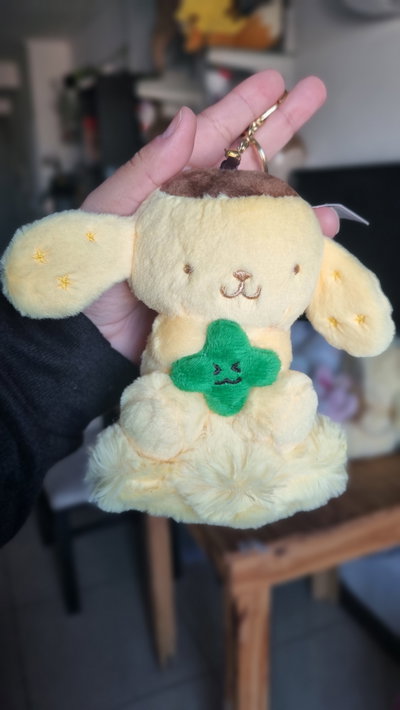 Llavero de peluche sanrio pompompurin