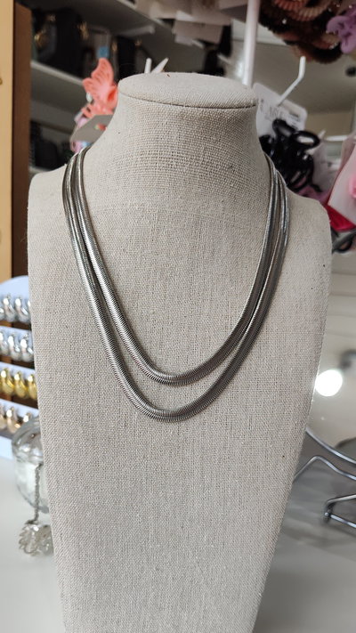 GARGANTILLA DOBLE CADENA VIVORA