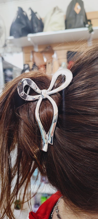 BROCHE METALIZADO 11CM MOÑO