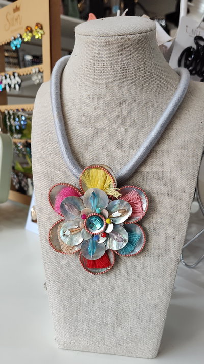 COLLAR FLOR MULTICOLOR