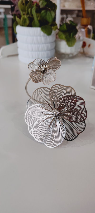 BRAZALETE FLORES CON STRASS