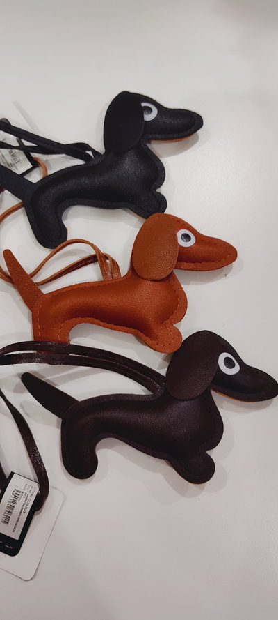 LLAVEROBAG CHARM PU SALCHICA