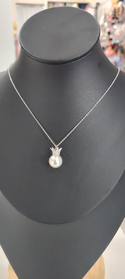 Cadena AQ corona con perla
