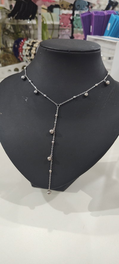 Gargantilla AQ con pelotitas