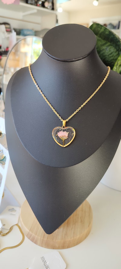 Cadena AD dije corazón FLORES