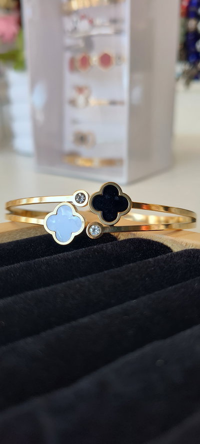 Pulsera AD ESCLAVA DIJES BYN y Pulsera AD TREBOL NEGRO