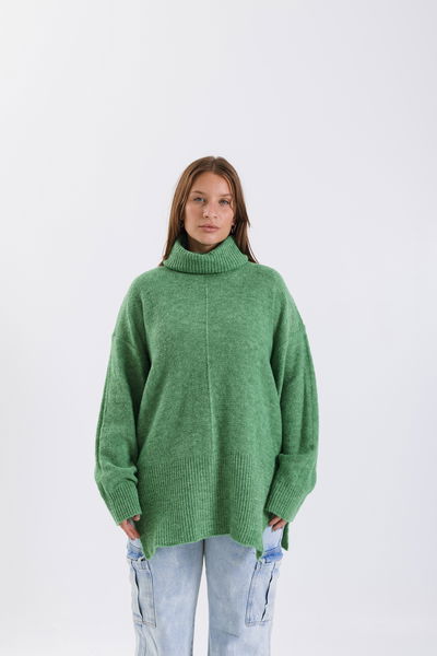 Polera Albania