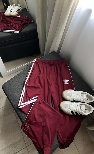 Pantalón adidas - cherry  Frizado 