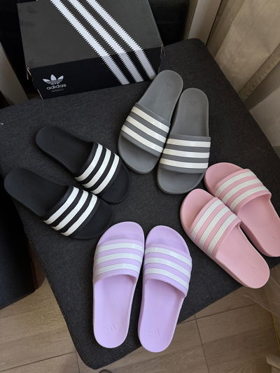 Ojotas adi combinadas - 4 colores 