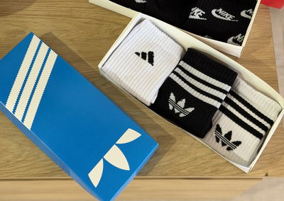 Caja de medias pack x3 - AD clasico