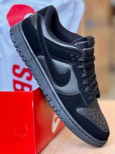 NK SB total black - importadas 