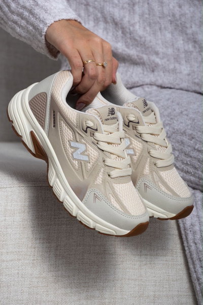 New balance Abzord beige   - importadas 