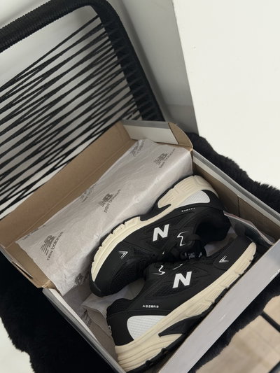 New balance Abzord negro   - importadas 
