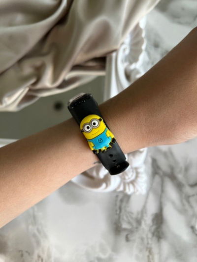 Reloj Minions Negro