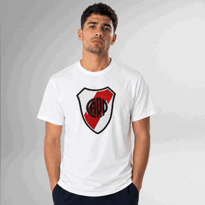 Remera River Plate Escudo Efecto Bordado Unisex 100% Algodón