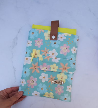 Funda para libros flores pasteles 