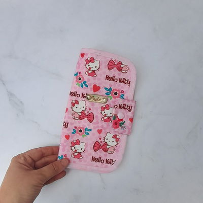 Estuche higiénico Hello Kitty con flores 