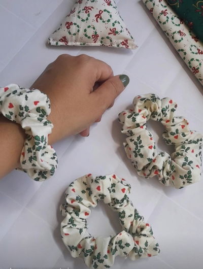 Scrunchies navideñas