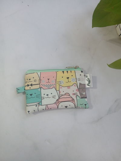 Estuche peque gatitos verdes 
