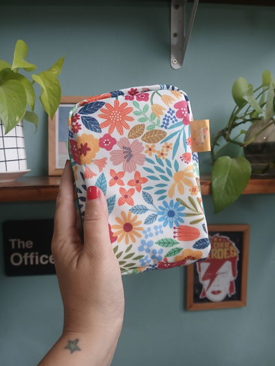 Cartuchera vertical simple flores primavera 