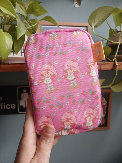 Cartuchera vertical simple Frutillitas