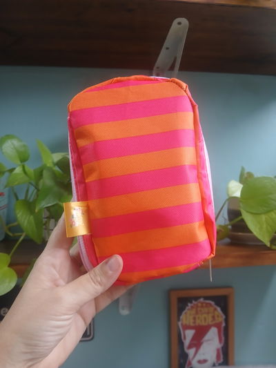 Cartuchera vertical simple rayas fucsias y naranjas