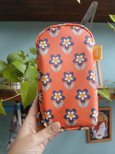 Cartuchera Vertical triple flores greta naranja 