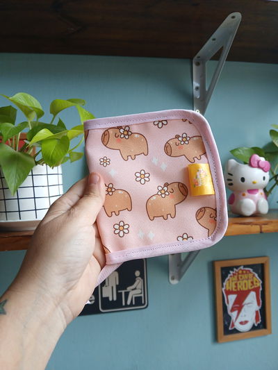 Billetera Pocket Capibaras rosa
