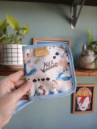 Billetera Pocket Alicia en el país de las maravillas 