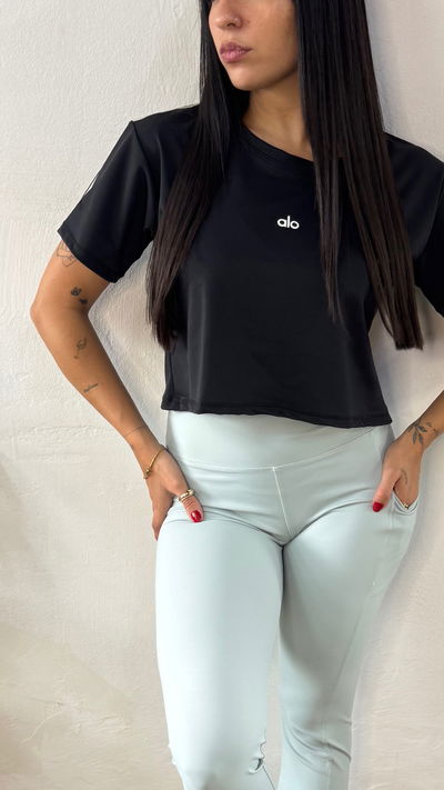 Remera crop Alo
