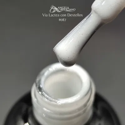 Semi Via Láctea con destellos 087 Angela Bresciano 15 ml 