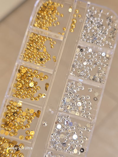 DECORACION media perla plata y oro caja 