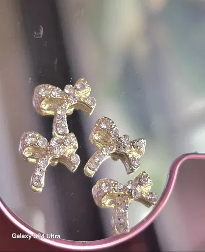 Dijes Par de moños con Cristales aplique