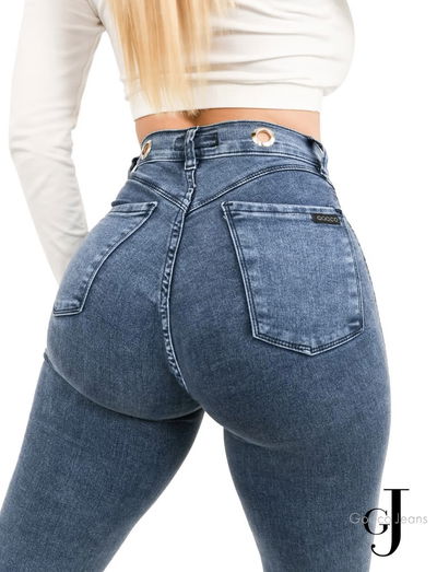 Skinny lucero