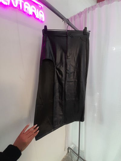 Pollera midi tajo al costado 