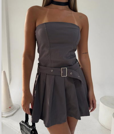 VESTIDO STRAPLESS CON CINTO -Color Gris Plomo 