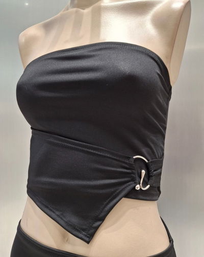 Top khalid strapless con aplique en pico