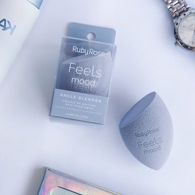 Esponja Feels Mood Angle Blender – Ruby Rose